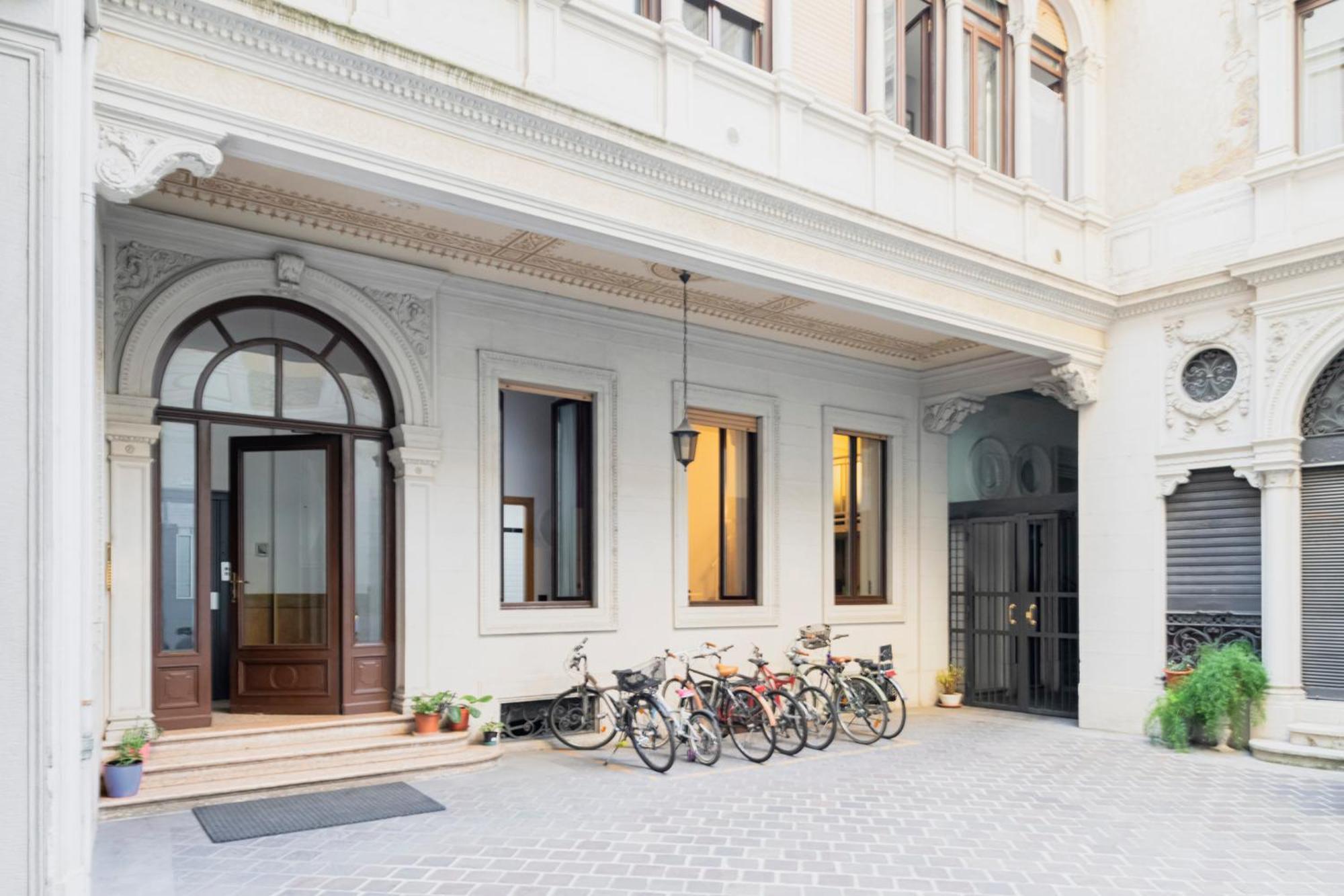 Apartament Easylife - Accogliente Monolocale In Via Torino, Posizione Perfetta Per Scoprire La Citta Mediolan Zewnętrze zdjęcie